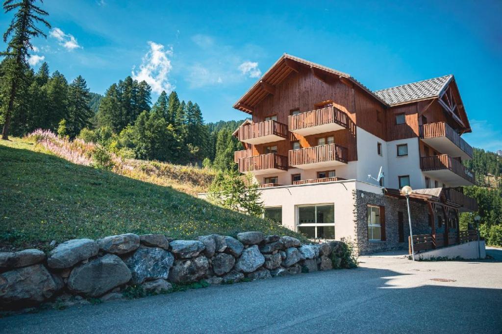 Les Gentianes By Actisource Aparthotel Puy-Saint-Vincent Kültér fotó