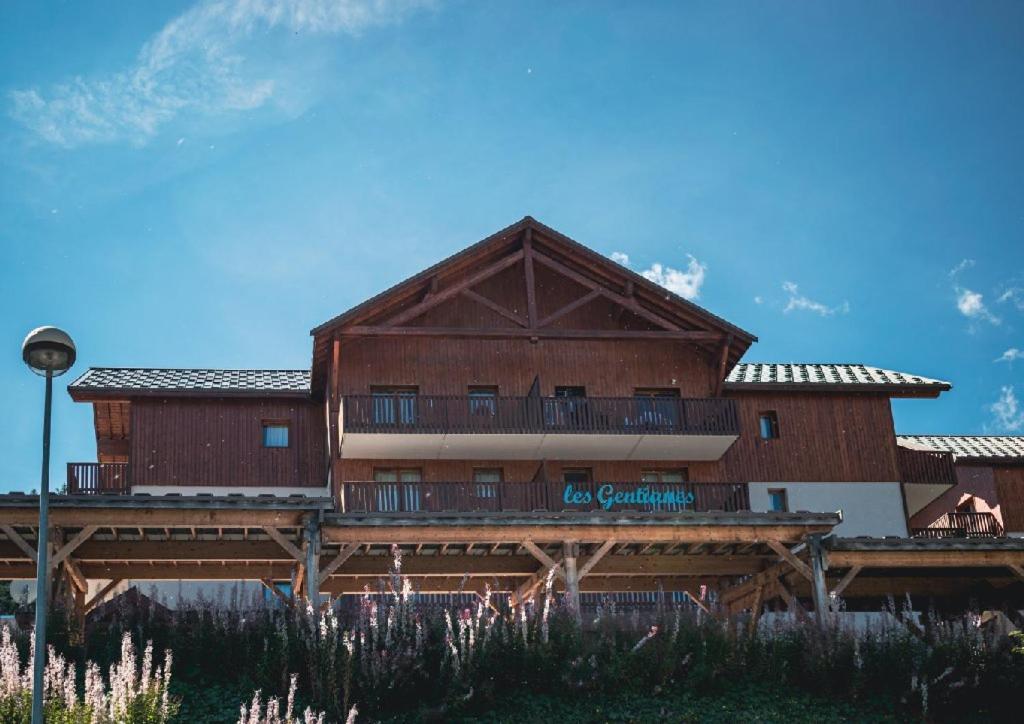 Les Gentianes By Actisource Aparthotel Puy-Saint-Vincent Kültér fotó